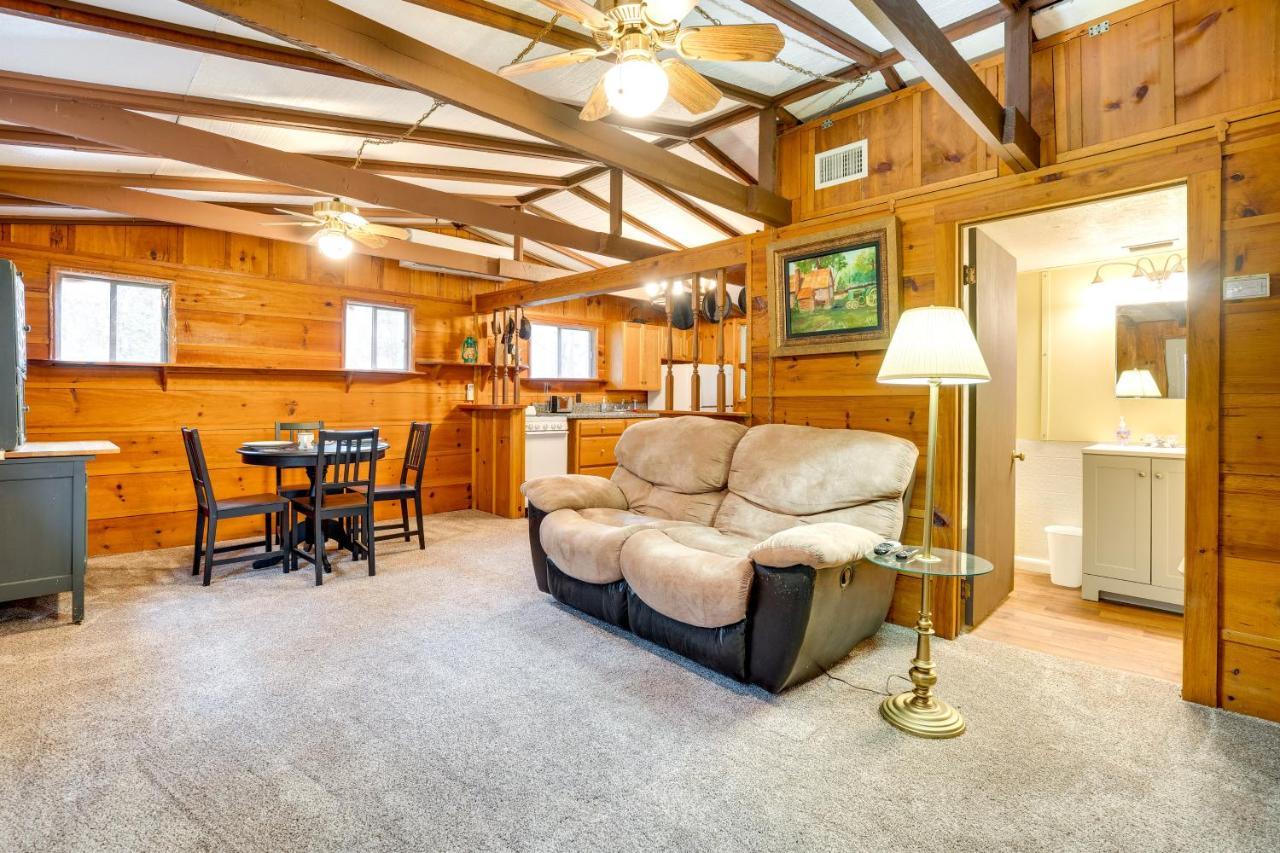 Peaceful Warne Cabin Fenced Yard And Screened Porch Brasstown المظهر الخارجي الصورة